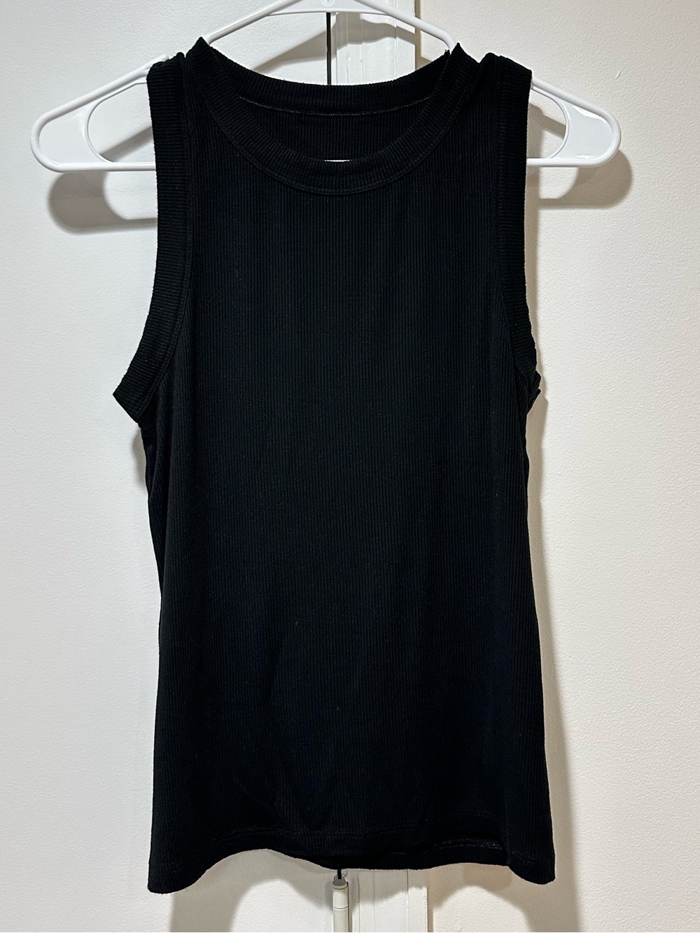 DKNY Black Ribbed Sleeveless Tank Top Crew Neck Size S